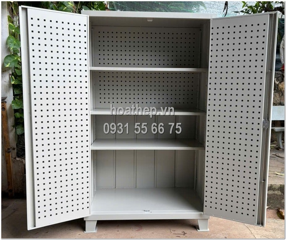 TỦ ĐỒ NGHỀ 2 CÁNH HOA THÉP KÈM BẢNG TREO